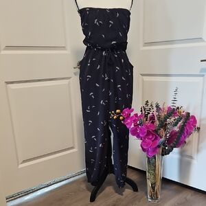 Gilli Dark Blue Strapless Jumpsuit with Feather Pattern